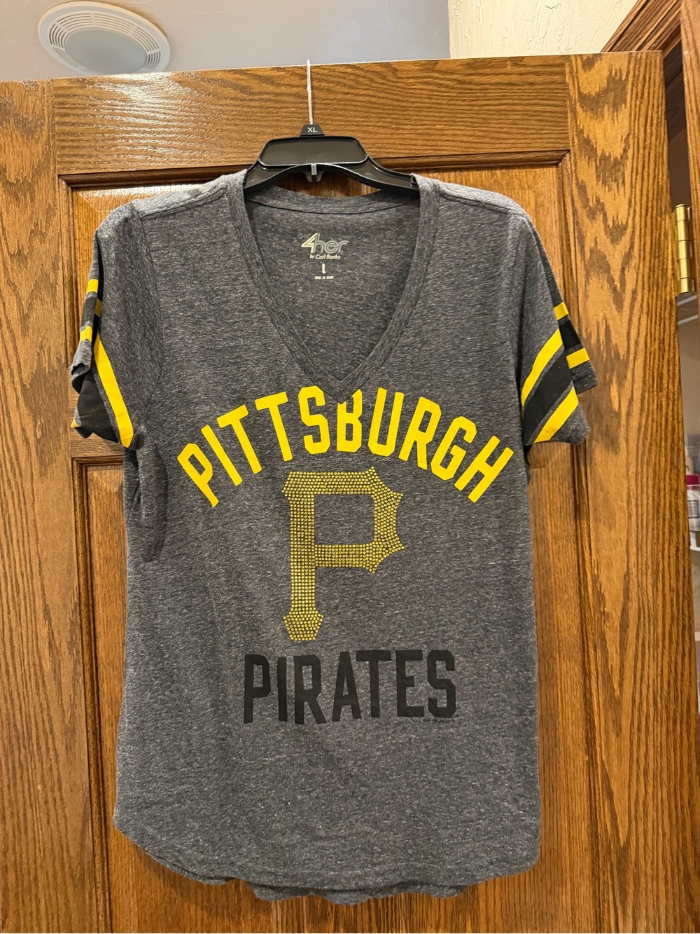 Pittsburgh Pirates Gray & Yellow V-Neck Tee